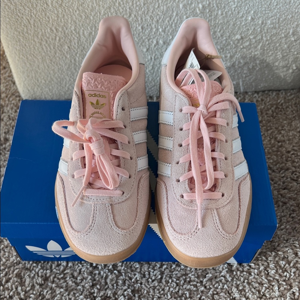 Adidas Gazelle - NWT! - Pink and White Sneakers - Picture 2 of 7